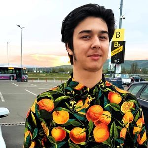 Meet your Posher, Adelin